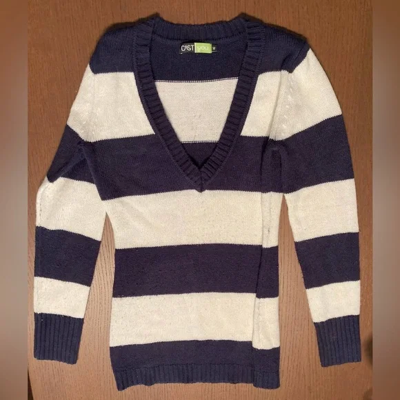 Striped sweater - Picture 4 of 7